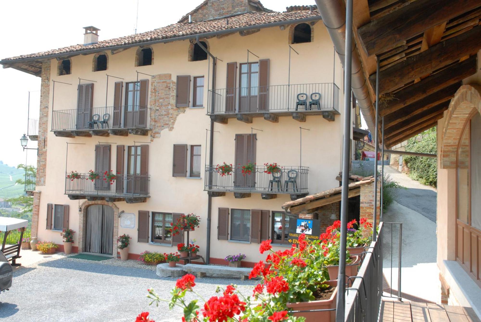 Il Borgo B&B Castellinaldo Exterior photo
